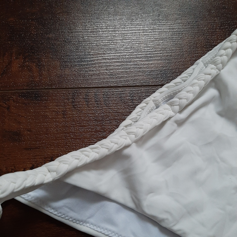 Tobi Braided Bikini Bottoms NWT Size Medium - Picture 2 of 9